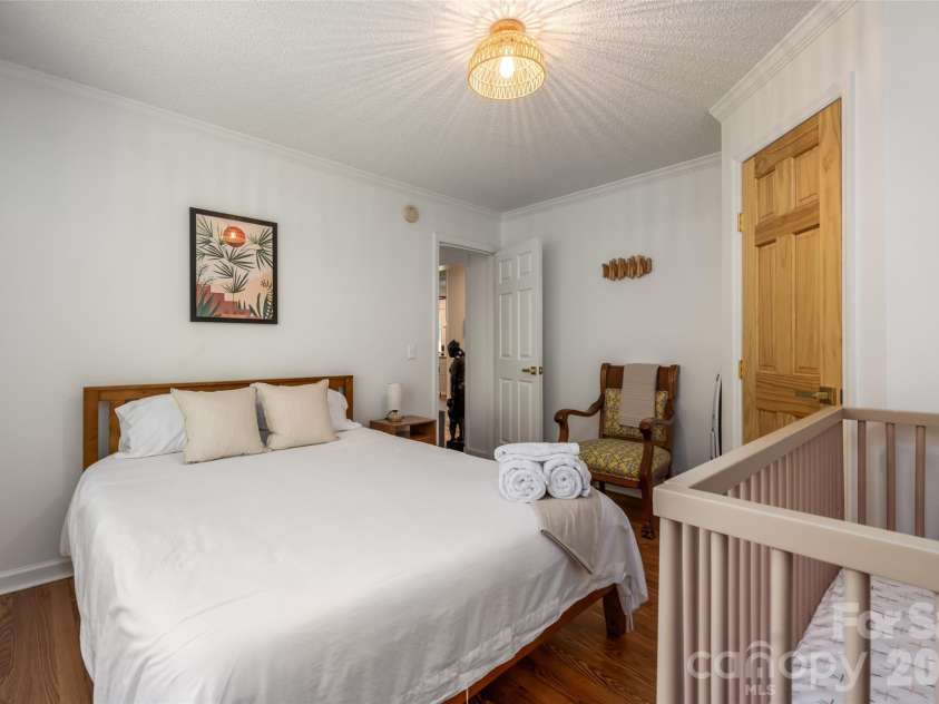 5 Sunwashed Way, Asheville, NC 28803.  MLS# CAR4422593, YatesRealty ID 50953. 