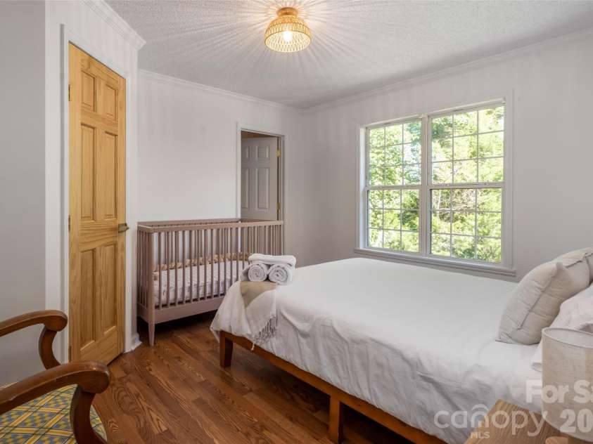 5 Sunwashed Way, Asheville, NC 28803.  MLS# CAR4422593, YatesRealty ID 50953. 