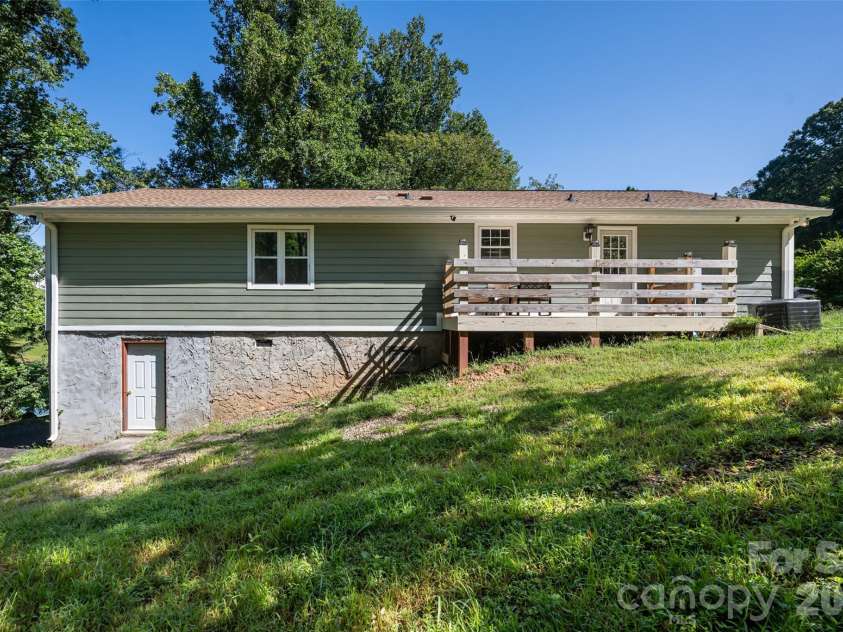 5 Sunwashed Way, Asheville, NC 28803.  MLS# CAR4422593, YatesRealty ID 50953. 