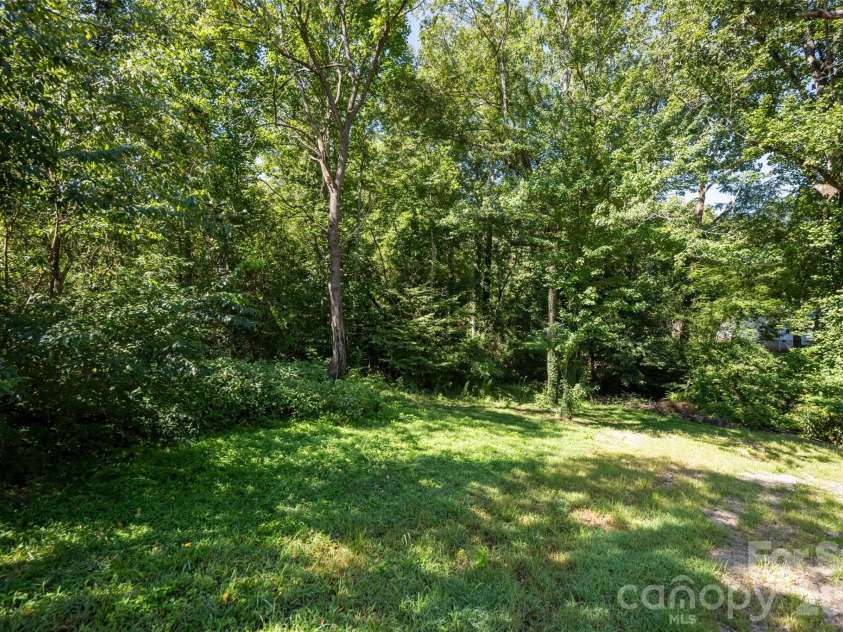 5 Sunwashed Way, Asheville, NC 28803.  MLS# CAR4422593, YatesRealty ID 50953. 