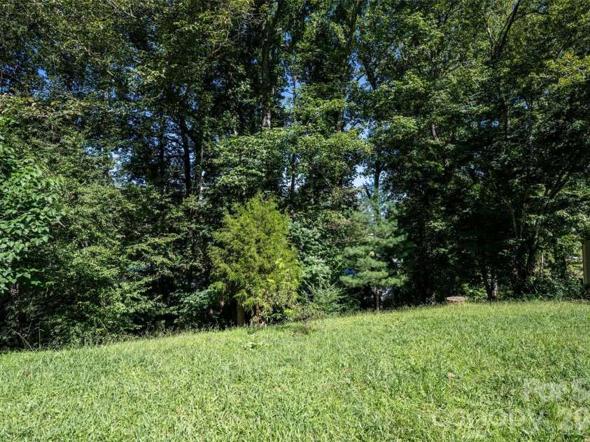 5 Sunwashed Way, Asheville, NC 28803.  MLS# CAR4422593, YatesRealty ID 50953. 