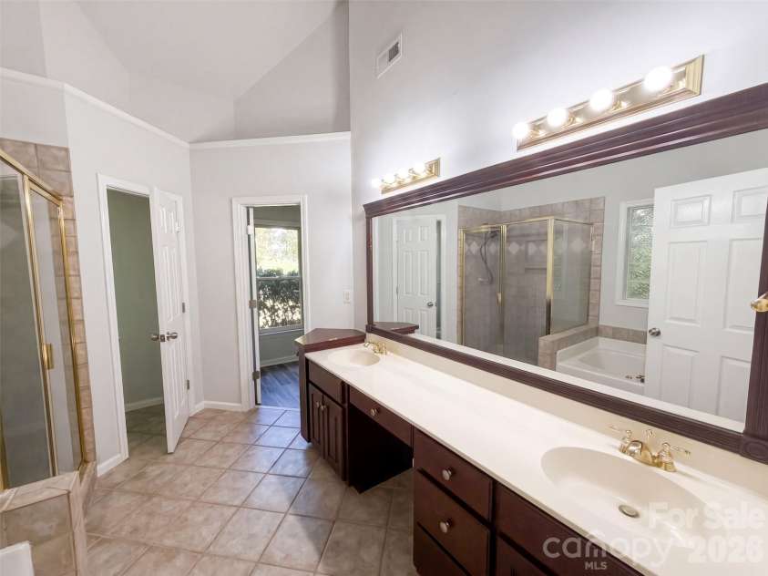 143 Laurel Ridge Court, Gastonia, NC 28056.  MLS# CAR4424996, YatesRealty ID 50956. 