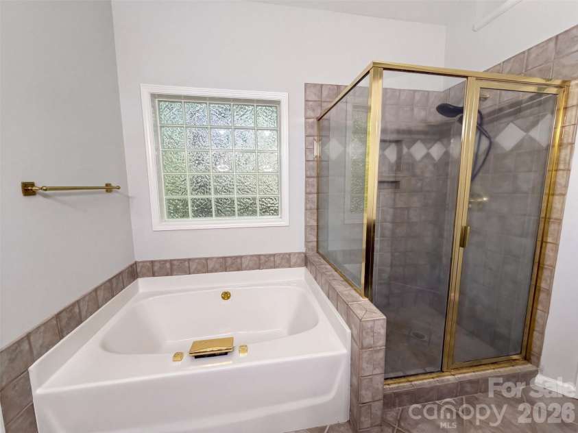 143 Laurel Ridge Court, Gastonia, NC 28056.  MLS# CAR4424996, YatesRealty ID 50956. 