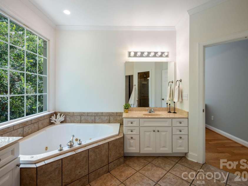 196 Colonel Hampton Court, Rutherfordton, NC 28139.  MLS# CAR4424928, YatesRealty ID 50958. 