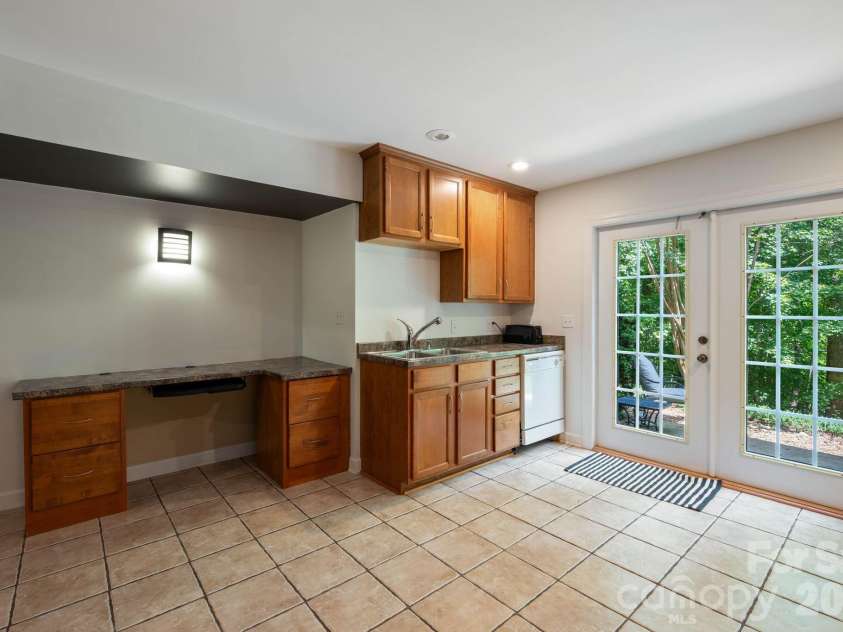 196 Colonel Hampton Court, Rutherfordton, NC 28139.  MLS# CAR4424928, YatesRealty ID 50958. 