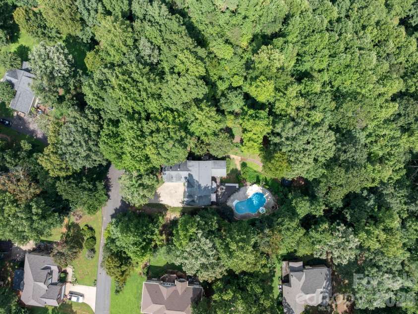 196 Colonel Hampton Court, Rutherfordton, NC 28139.  MLS# CAR4424928, YatesRealty ID 50958. 