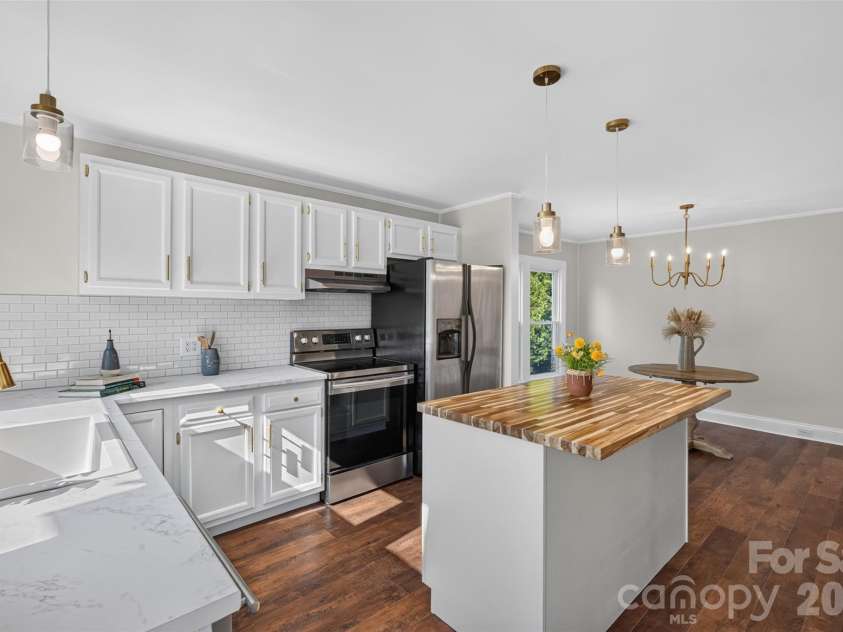 227 Nesbit Drive, Salisbury, NC 28147.  MLS# CAR4424575, YatesRealty ID 50959. Kitchen with lots of natural light