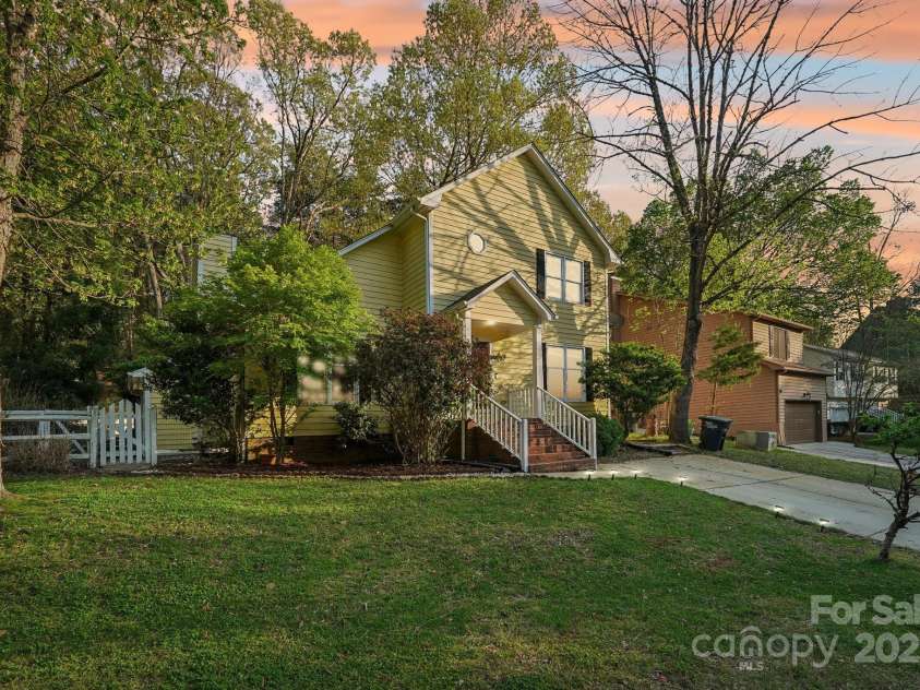 6005 Lanai Lane, Tega Cay, SC 29708.  MLS# CAR4243330, YatesRealty ID 5096. 