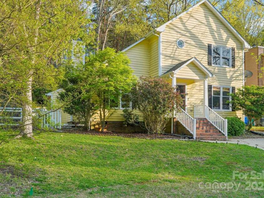 6005 Lanai Lane, Tega Cay, SC 29708.  MLS# CAR4243330, YatesRealty ID 5096. 