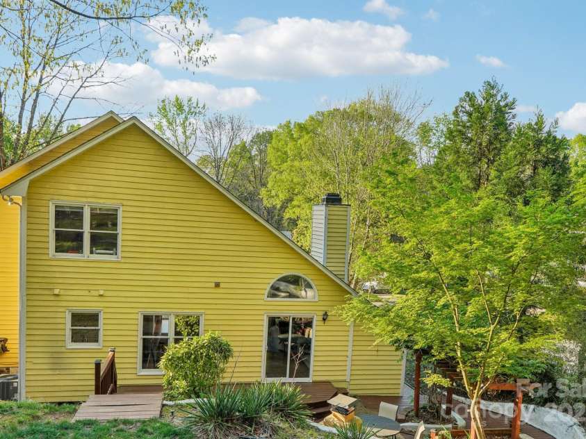 6005 Lanai Lane, Tega Cay, SC 29708.  MLS# CAR4243330, YatesRealty ID 5096. 