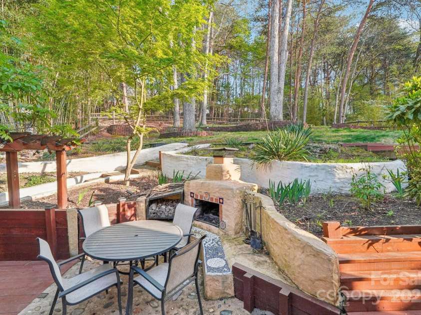 6005 Lanai Lane, Tega Cay, SC 29708.  MLS# CAR4243330, YatesRealty ID 5096. 