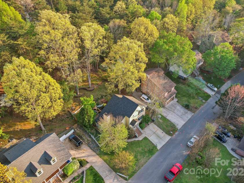 6005 Lanai Lane, Tega Cay, SC 29708.  MLS# CAR4243330, YatesRealty ID 5096. 