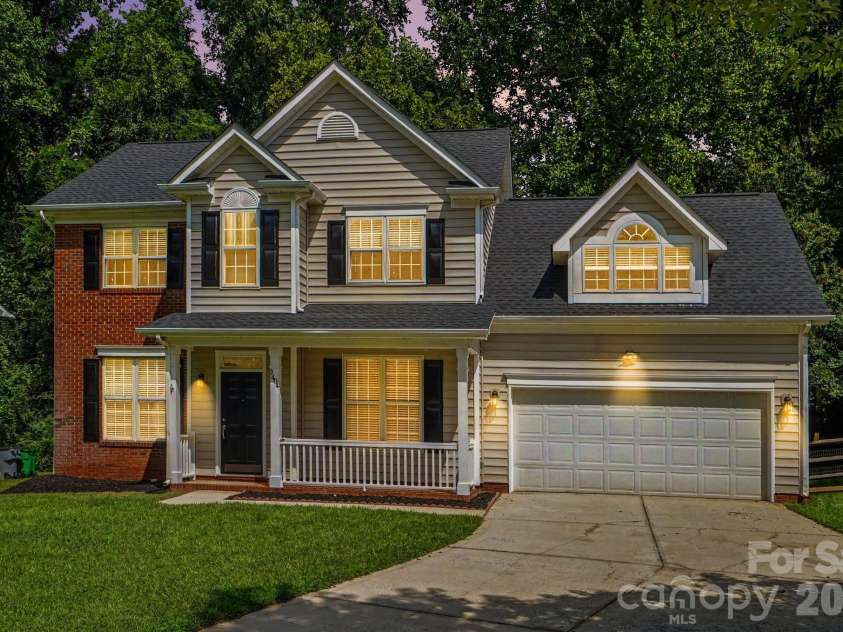 3404 Passour Ridge Lane, Charlotte, NC 28269.  MLS# CAR4424918, YatesRealty ID 50960. 