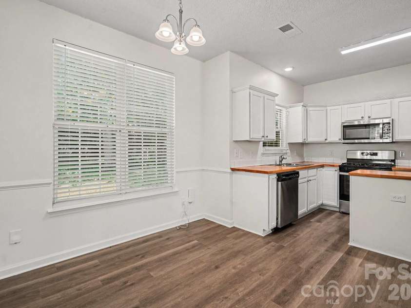 3404 Passour Ridge Lane, Charlotte, NC 28269.  MLS# CAR4424918, YatesRealty ID 50960. 