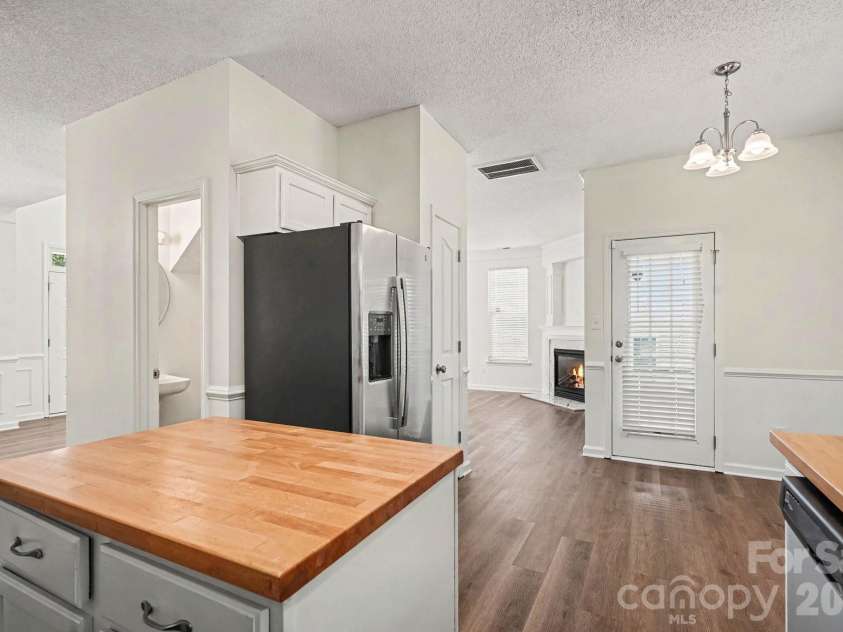 3404 Passour Ridge Lane, Charlotte, NC 28269.  MLS# CAR4424918, YatesRealty ID 50960. 