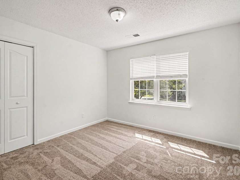 3404 Passour Ridge Lane, Charlotte, NC 28269.  MLS# CAR4424918, YatesRealty ID 50960. 