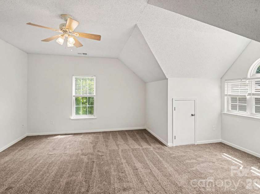 3404 Passour Ridge Lane, Charlotte, NC 28269.  MLS# CAR4424918, YatesRealty ID 50960. 