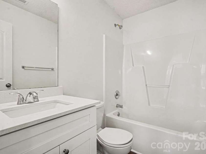 3404 Passour Ridge Lane, Charlotte, NC 28269.  MLS# CAR4424918, YatesRealty ID 50960. 