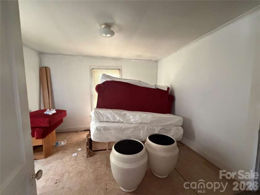 813 Long Street, Salisbury, NC 28144.  MLS# CAR4425002, YatesRealty ID 50962. 