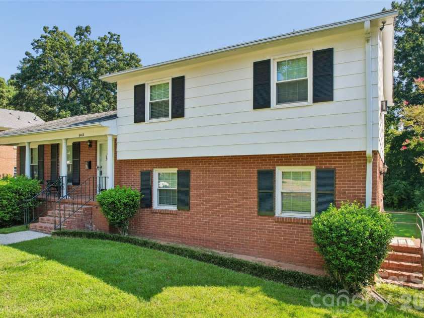 6408 Spring Garden Lane, Charlotte, NC 28213.  MLS# CAR4424165, YatesRealty ID 50963. 