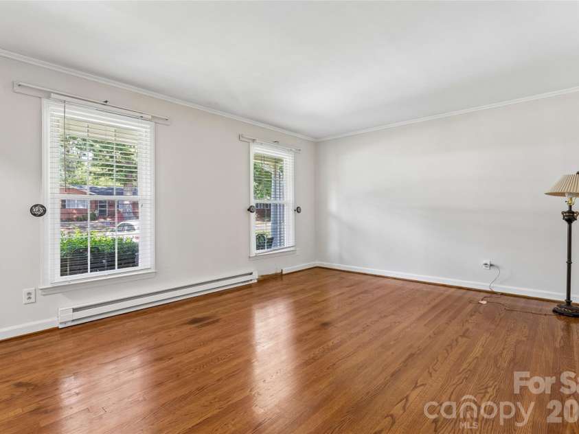6408 Spring Garden Lane, Charlotte, NC 28213.  MLS# CAR4424165, YatesRealty ID 50963. 