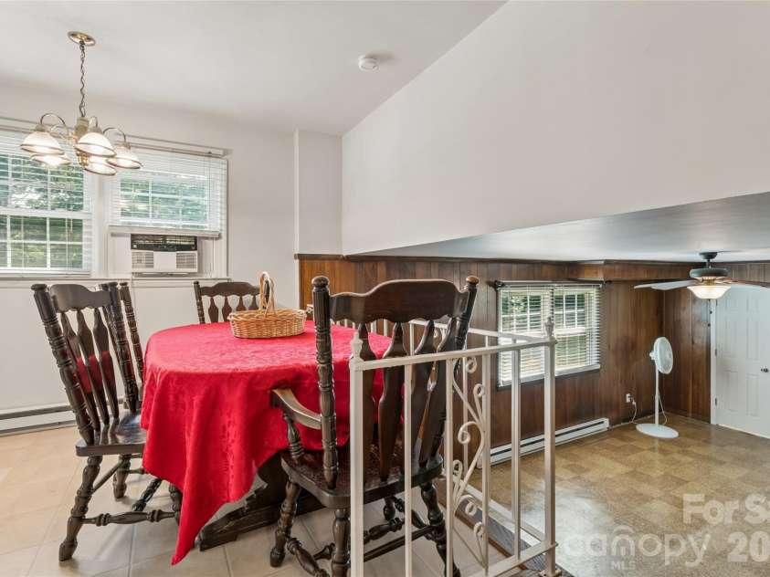 6408 Spring Garden Lane, Charlotte, NC 28213.  MLS# CAR4424165, YatesRealty ID 50963. 