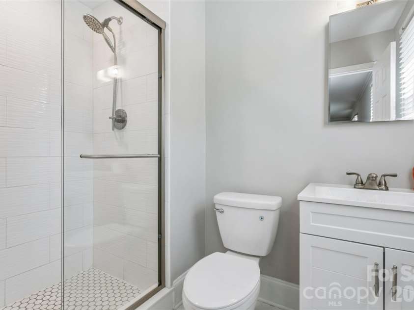 6408 Spring Garden Lane, Charlotte, NC 28213.  MLS# CAR4424165, YatesRealty ID 50963. 