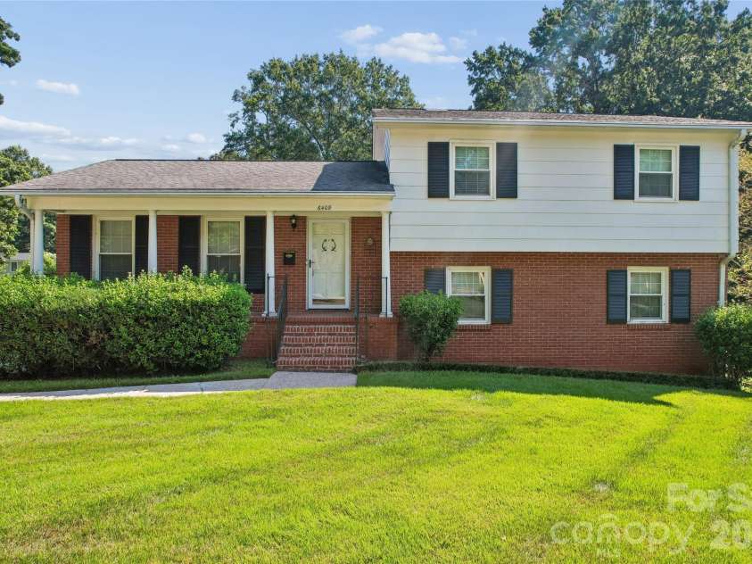 6408 Spring Garden Lane, Charlotte, NC 28213.  MLS# CAR4424165, YatesRealty ID 50963. 