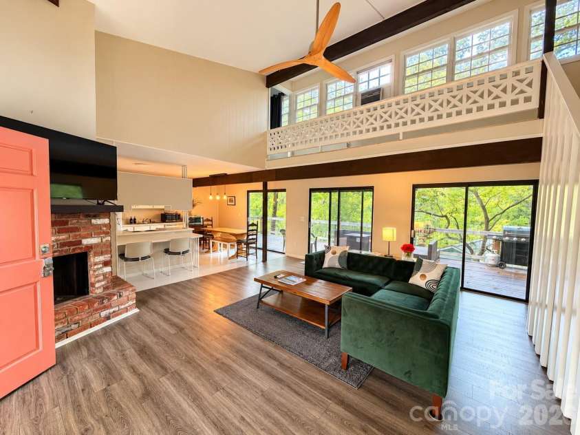 486 Oxford Road, Lake Junaluska, NC 28745.  MLS# CAR4408511, YatesRealty ID 50964. 