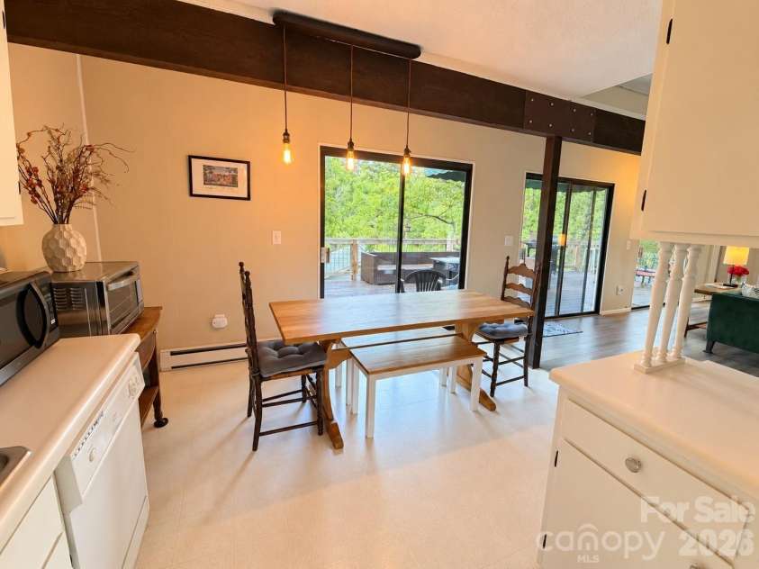 486 Oxford Road, Lake Junaluska, NC 28745.  MLS# CAR4408511, YatesRealty ID 50964. 
