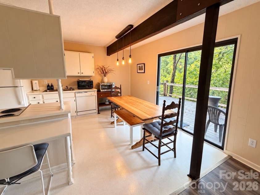 486 Oxford Road, Lake Junaluska, NC 28745.  MLS# CAR4408511, YatesRealty ID 50964. 