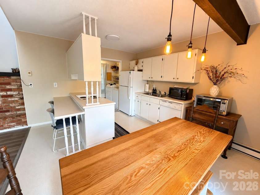486 Oxford Road, Lake Junaluska, NC 28745.  MLS# CAR4408511, YatesRealty ID 50964. 