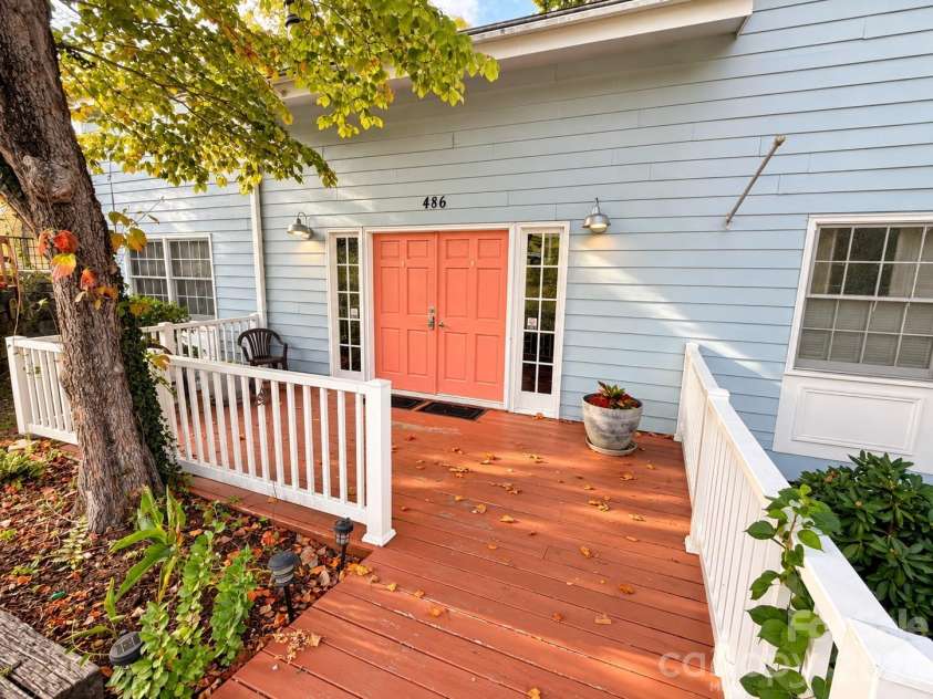 486 Oxford Road, Lake Junaluska, NC 28745.  MLS# CAR4408511, YatesRealty ID 50964. 