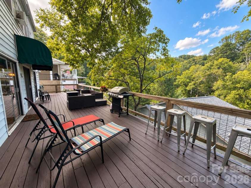 486 Oxford Road, Lake Junaluska, NC 28745.  MLS# CAR4408511, YatesRealty ID 50964. 
