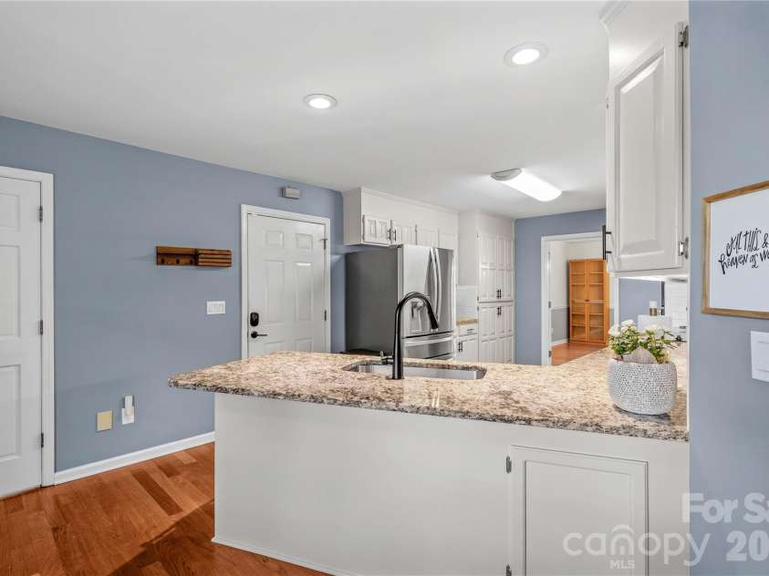 110 Dobbs Drive, Statesville, NC 28625.  MLS# CAR4424875, YatesRealty ID 50965. 