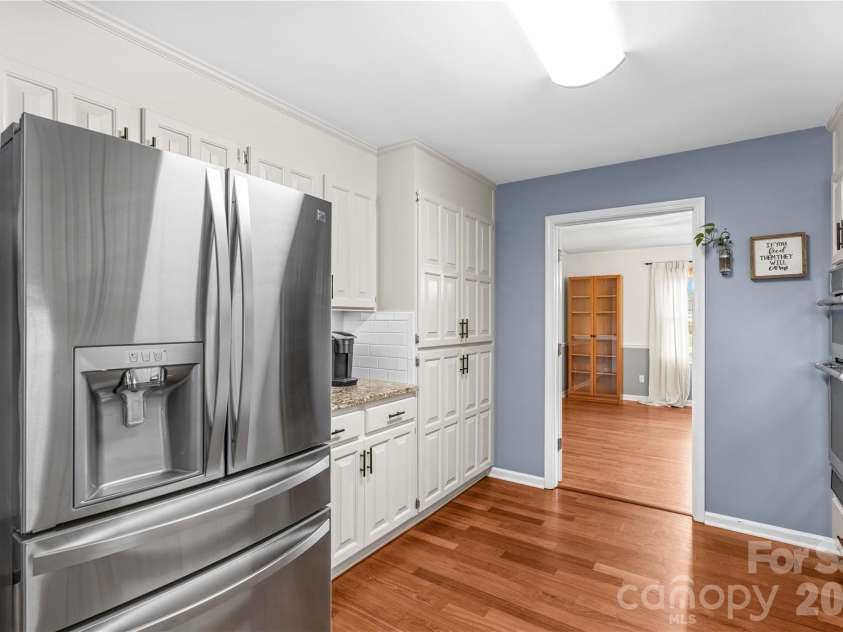 110 Dobbs Drive, Statesville, NC 28625.  MLS# CAR4424875, YatesRealty ID 50965. 