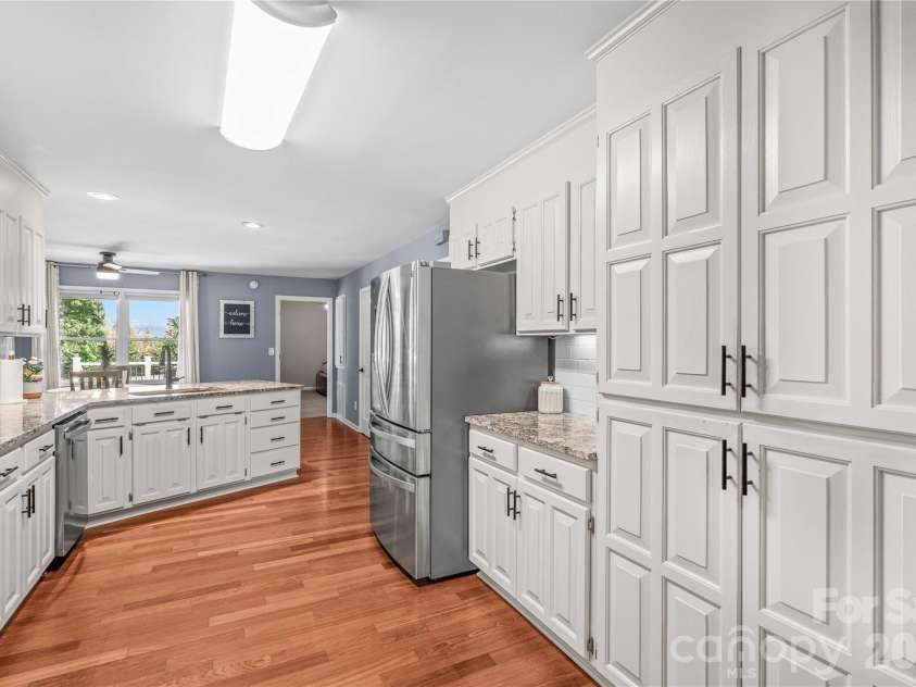 110 Dobbs Drive, Statesville, NC 28625.  MLS# CAR4424875, YatesRealty ID 50965. 