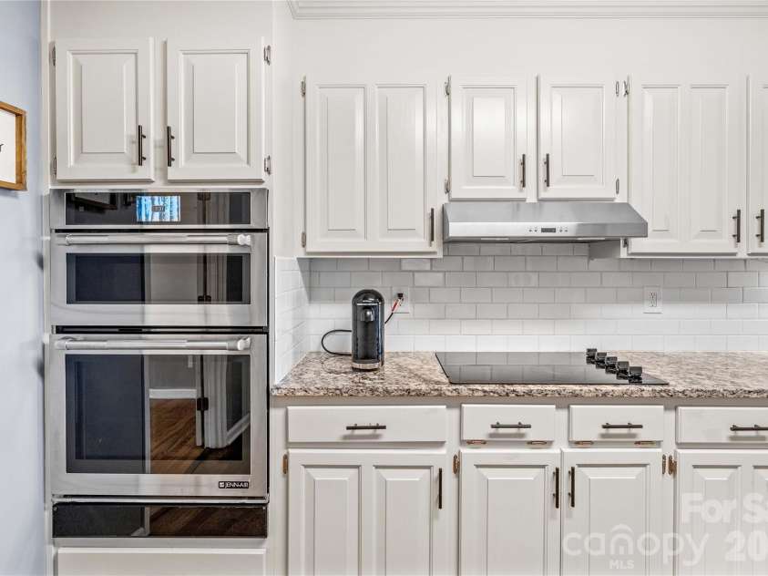 110 Dobbs Drive, Statesville, NC 28625.  MLS# CAR4424875, YatesRealty ID 50965. 