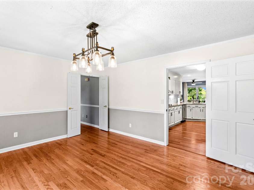 110 Dobbs Drive, Statesville, NC 28625.  MLS# CAR4424875, YatesRealty ID 50965. 