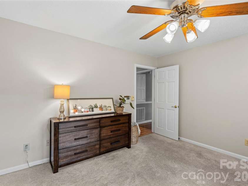 110 Dobbs Drive, Statesville, NC 28625.  MLS# CAR4424875, YatesRealty ID 50965. 