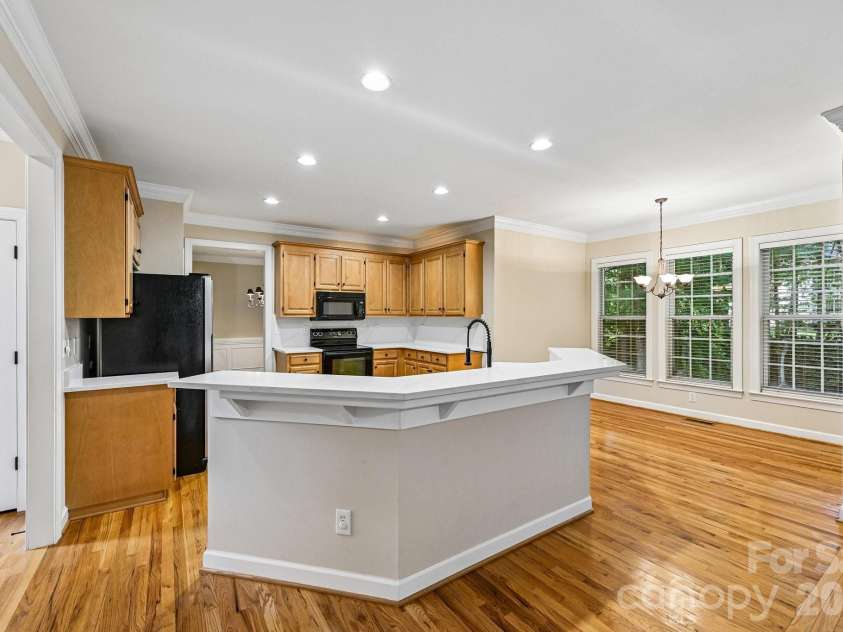 1930 Copperplate Road, Charlotte, NC 28262.  MLS# CAR4319139, YatesRealty ID 50966. Updated Kitchen