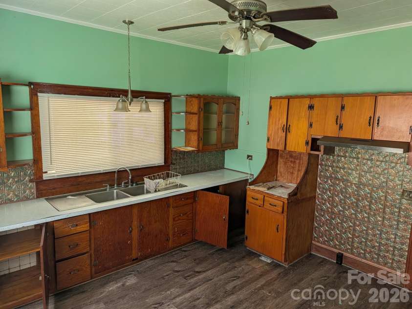 919 1st Street, Lowell, NC 28098.  MLS# CAR4425016, YatesRealty ID 50967. 