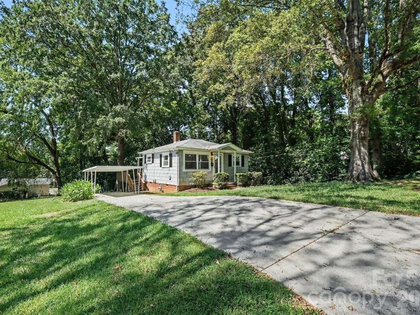 573 Allison Street, Concord, NC 28025.  MLS# CAR4424363, YatesRealty ID 50969. 
