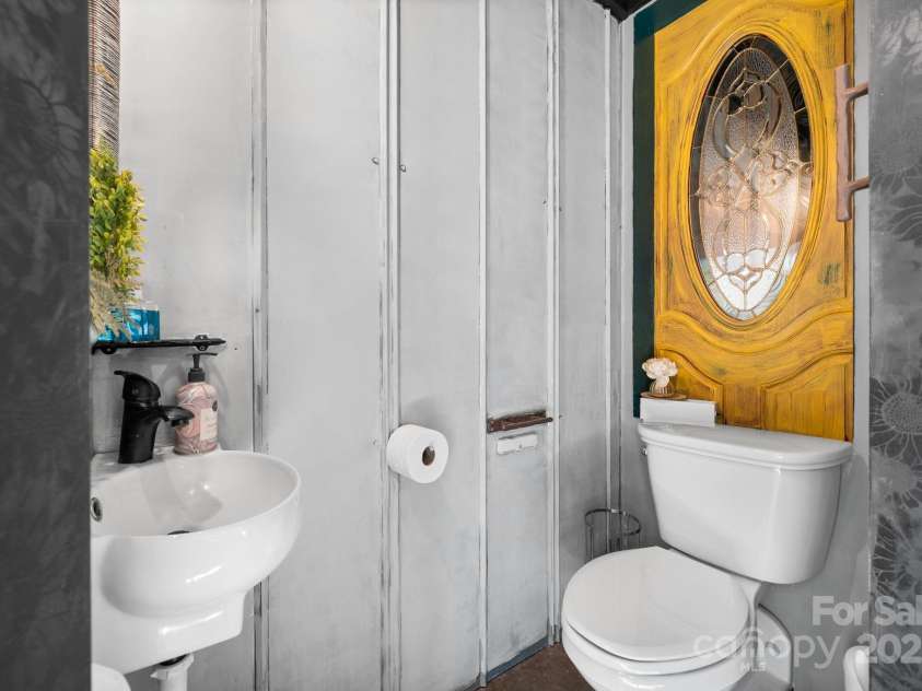 142 Riverside Drive, Rutherfordton, NC 28139.  MLS# CAR4314452, YatesRealty ID 5097. 