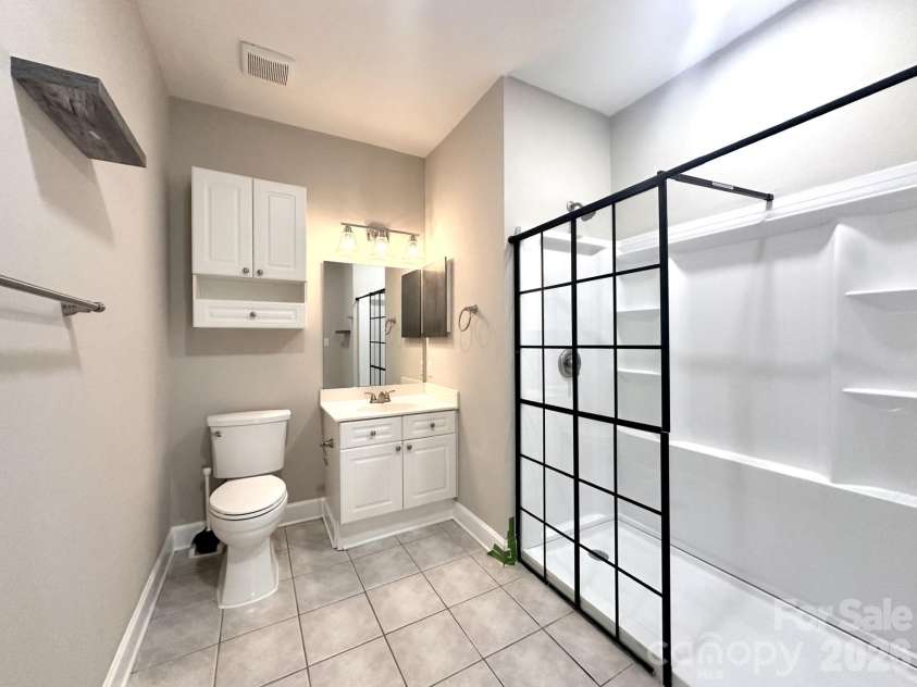 8745 Coralbell Lane, Charlotte, NC 28213.  MLS# CAR4424234, YatesRealty ID 50974. 