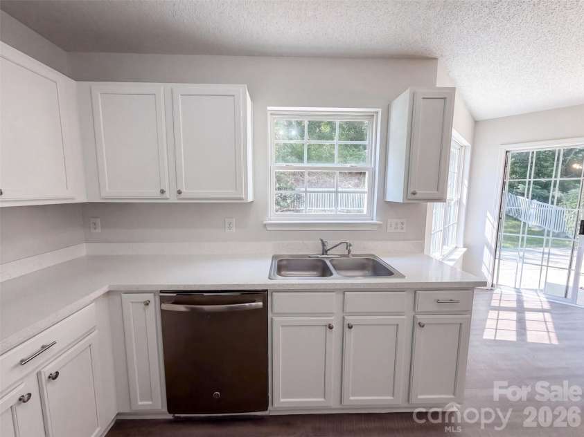 3978 Shasta Circle, Clover, SC 29710.  MLS# CAR4425062, YatesRealty ID 50976. 