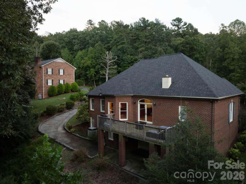 3212 Champion Lane, Lenoir, NC 28645.  MLS# CAR4423445, YatesRealty ID 50977. 