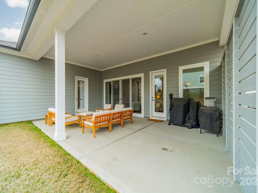 1402 Encore Lane, Waxhaw, NC 28173.  MLS# CAR4242665, YatesRealty ID 5098. 