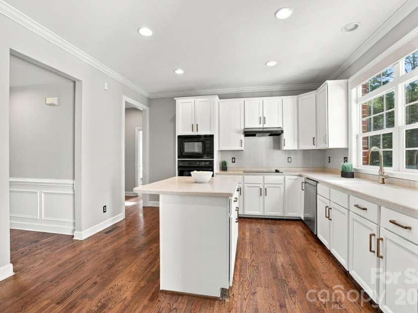 702 Carver Pond Lane, Waxhaw, NC 28173.  MLS# CAR4419150, YatesRealty ID 50981. 