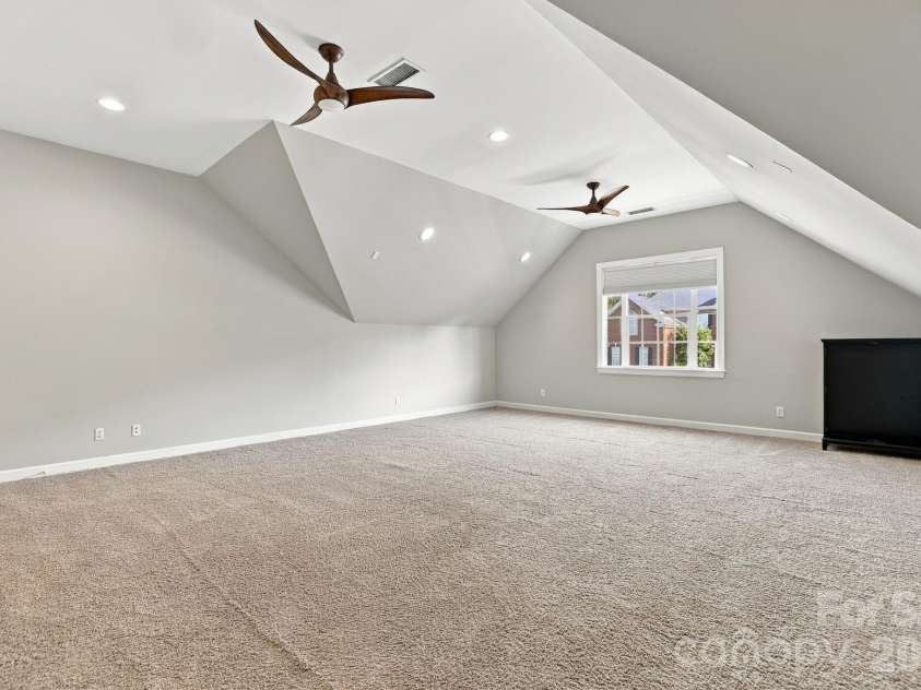 702 Carver Pond Lane, Waxhaw, NC 28173.  MLS# CAR4419150, YatesRealty ID 50981. 